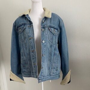 Levi's Light Blue Denim Jacket with Cream Sherpa Collar